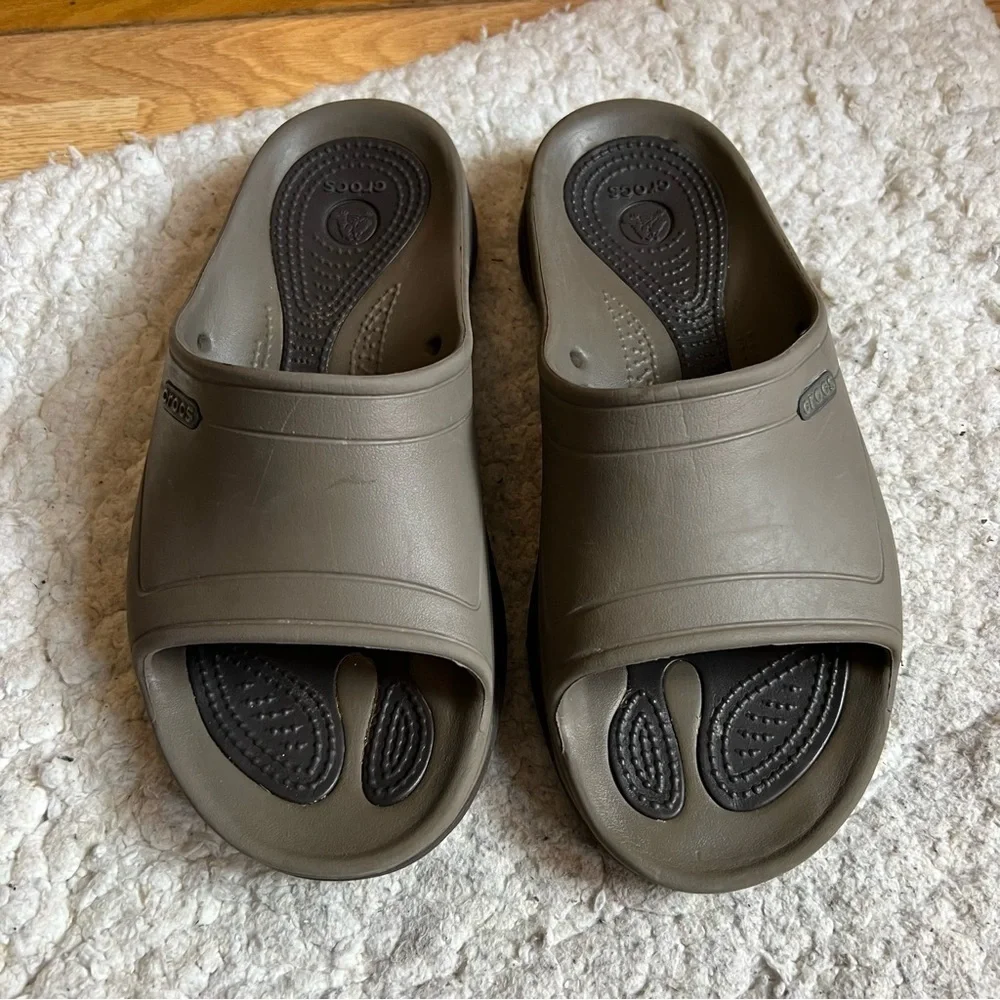 Crocs Unisex Brown Slip On Modi 2.0 Fisherman Sandals Style 15605